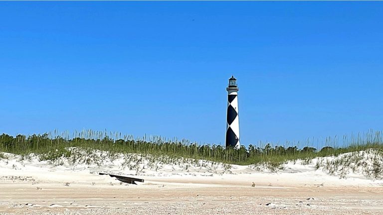 How to Visit the Cape Lookout Lighthouse, NC