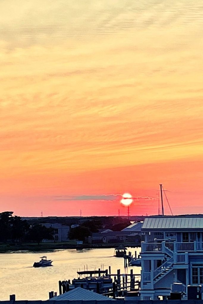 Beaufort NC sunset view from moonrakers rooftop bar