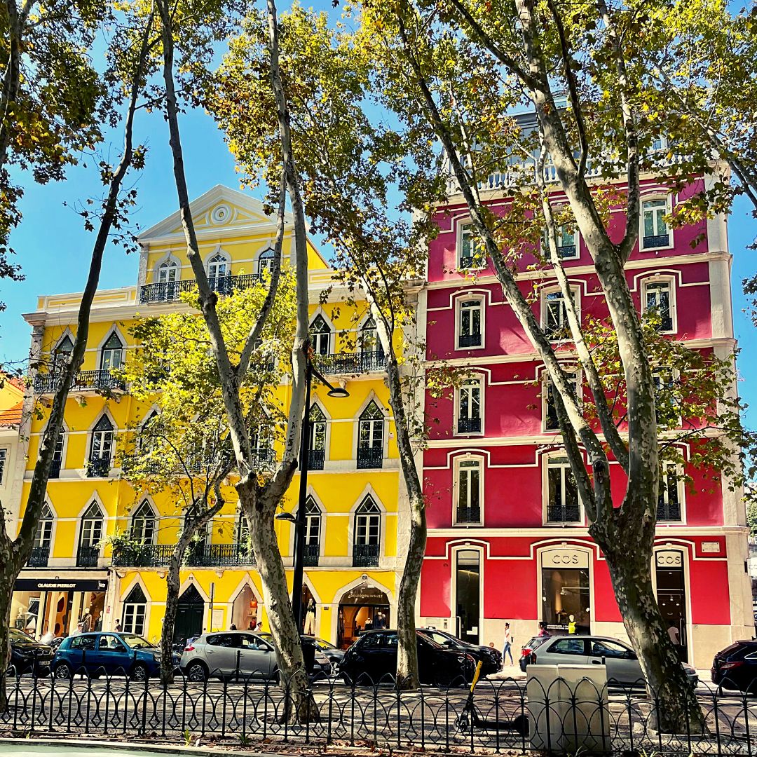 Avenida de Liberdade colorful buildings